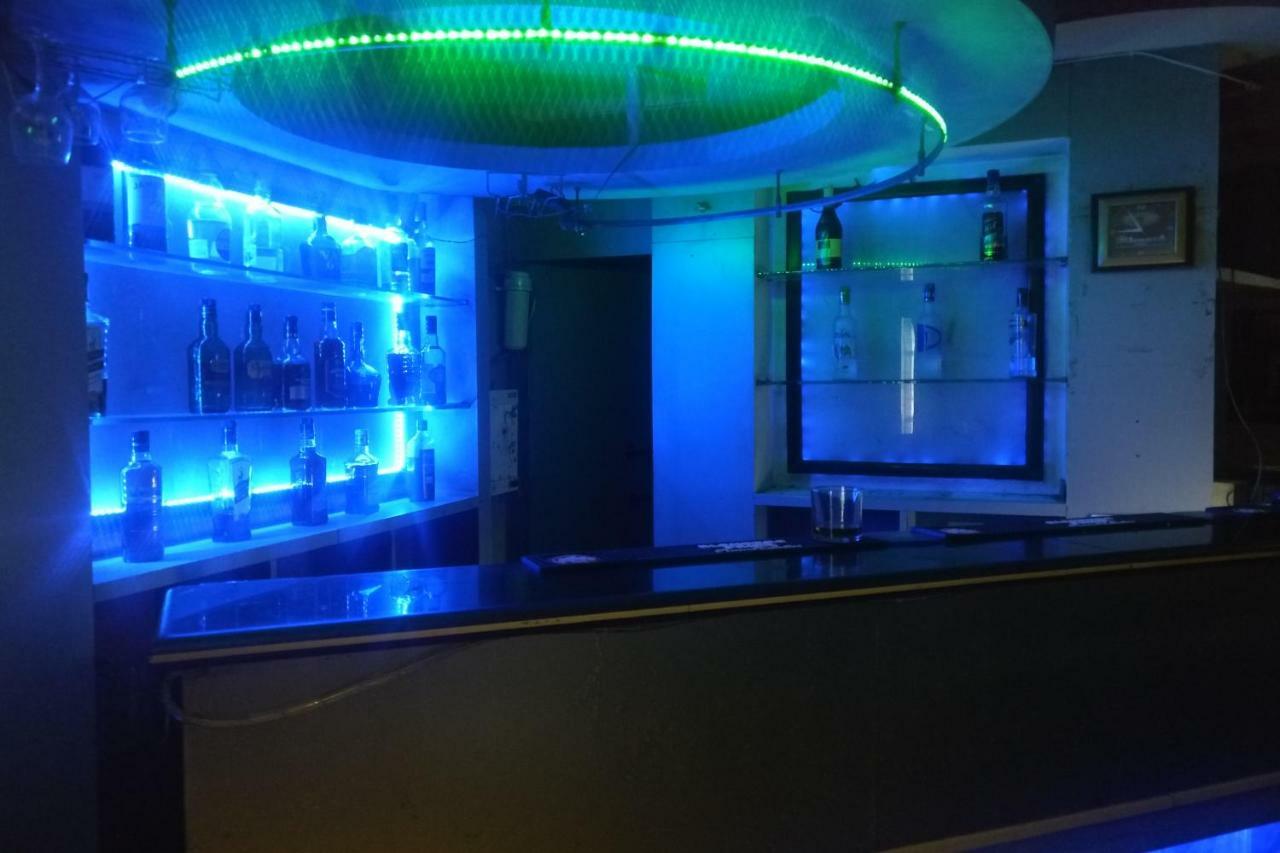 Spot On 37646 Hotel Centre Palace Σιλτσάρ Εξωτερικό φωτογραφία