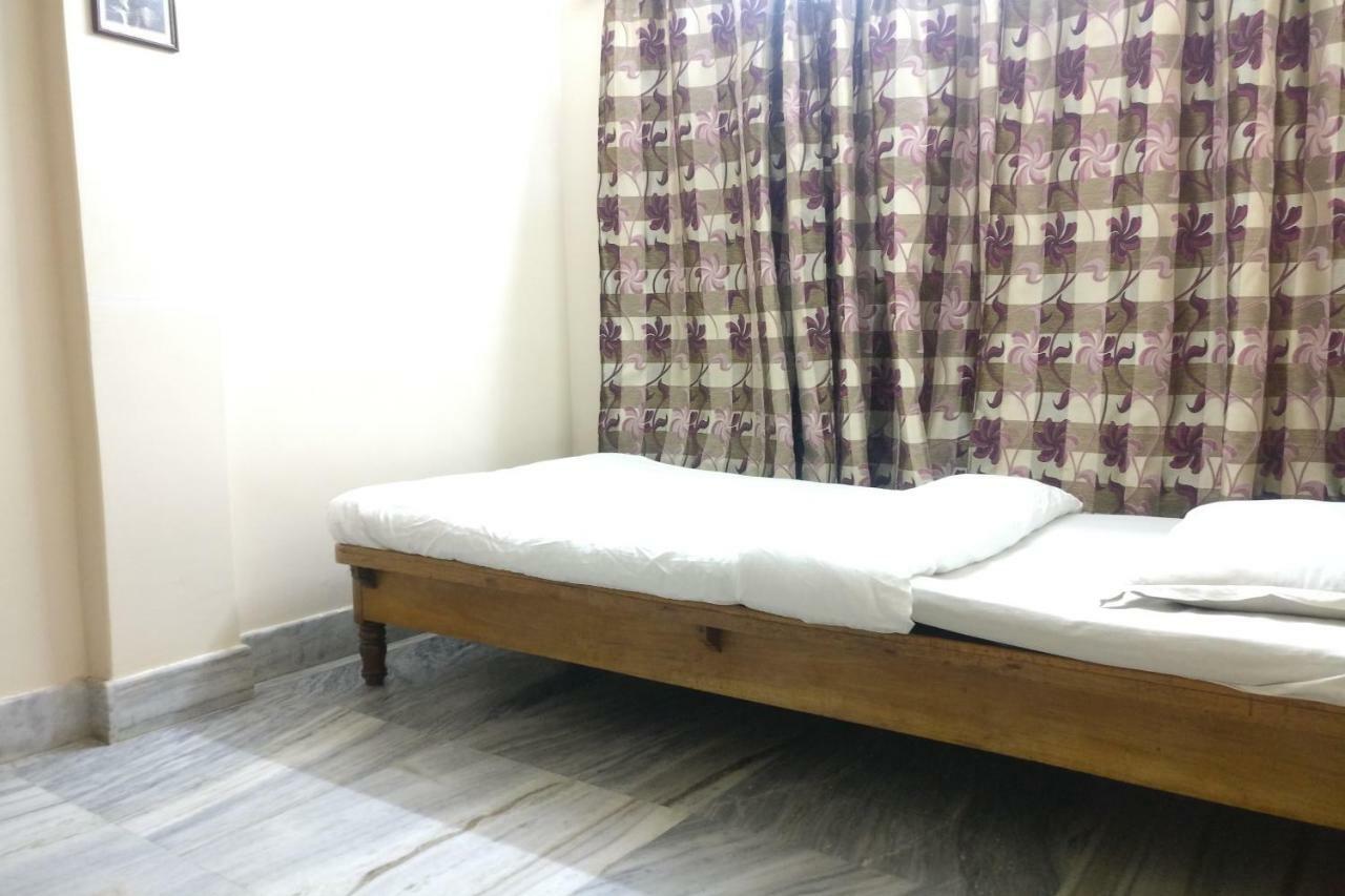 Spot On 37646 Hotel Centre Palace Σιλτσάρ Εξωτερικό φωτογραφία