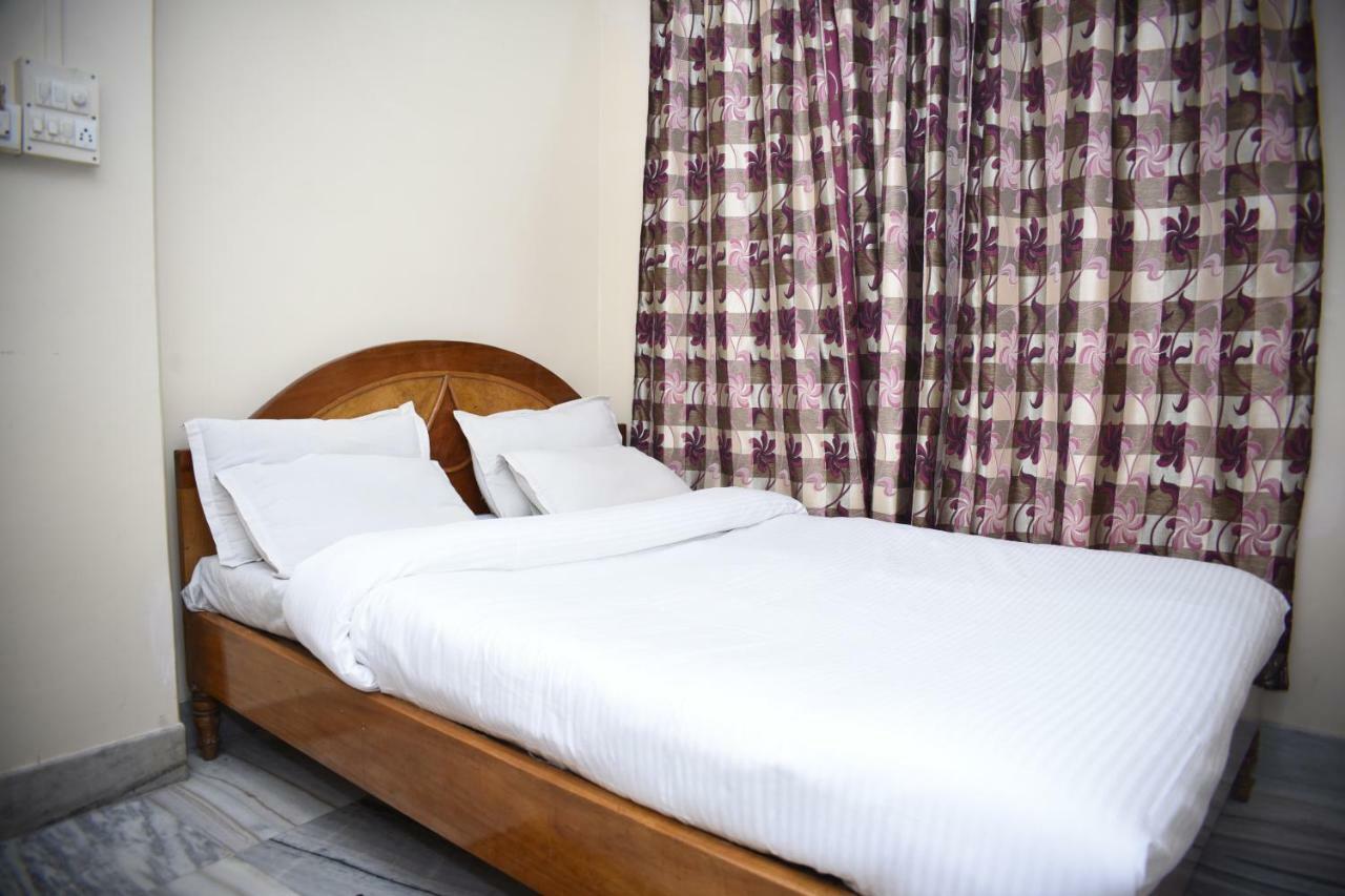 Spot On 37646 Hotel Centre Palace Σιλτσάρ Εξωτερικό φωτογραφία